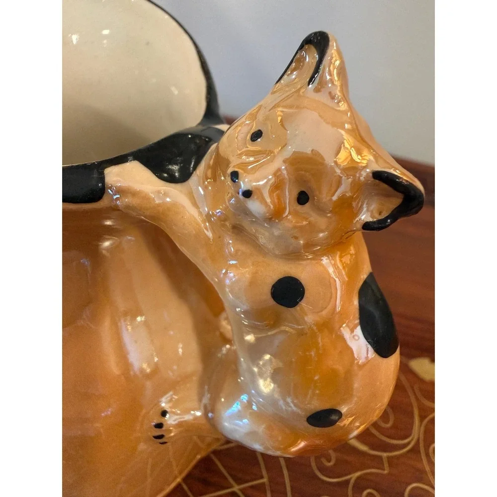 The Unbranded Brand vintage ceramic